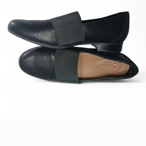 nwob size 6 Clarks Black Textured Slip-Ons comfort office  slip resistant